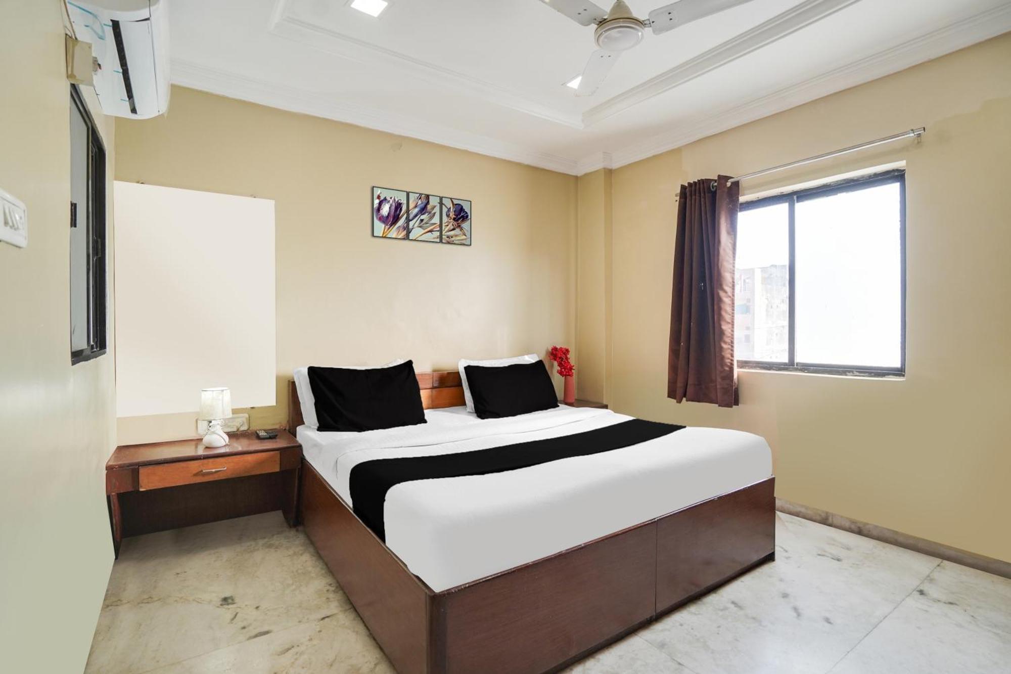 Super Hotel O Pithampur Formerly Ganga Residency Akolia Екстериор снимка