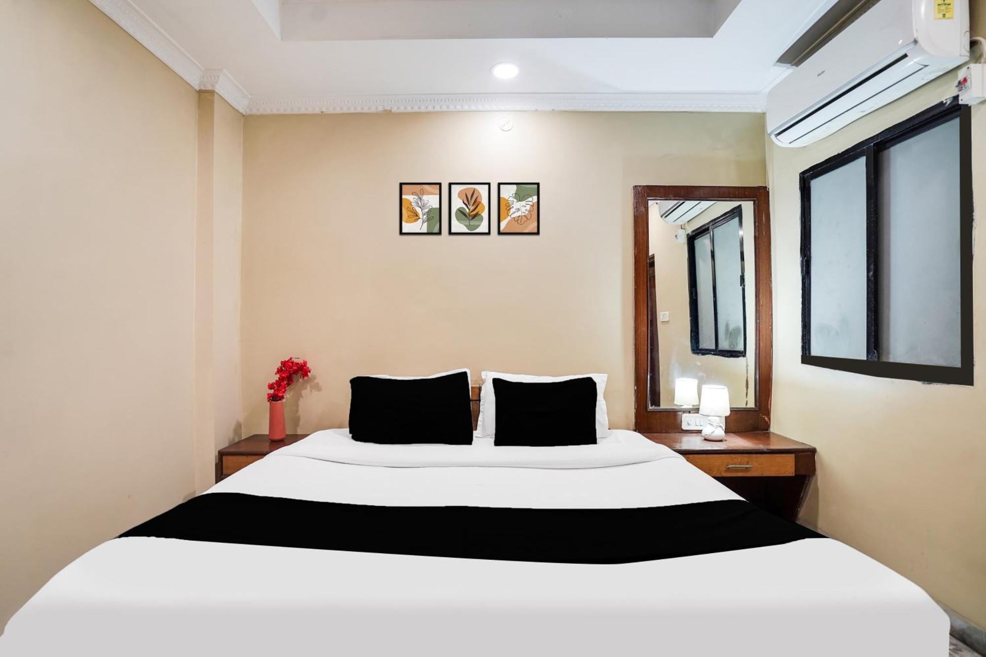Super Hotel O Pithampur Formerly Ganga Residency Akolia Екстериор снимка