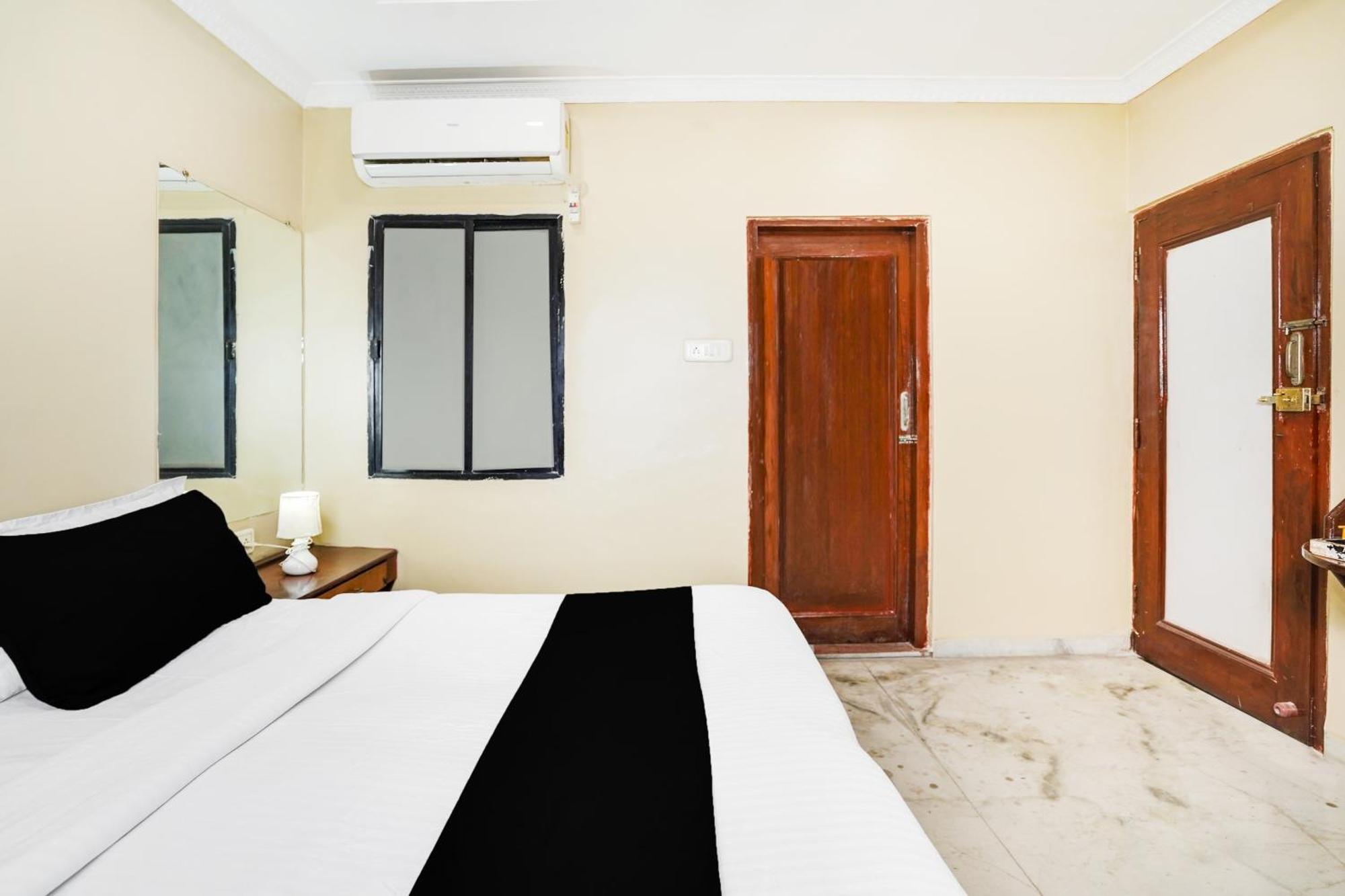 Super Hotel O Pithampur Formerly Ganga Residency Akolia Екстериор снимка