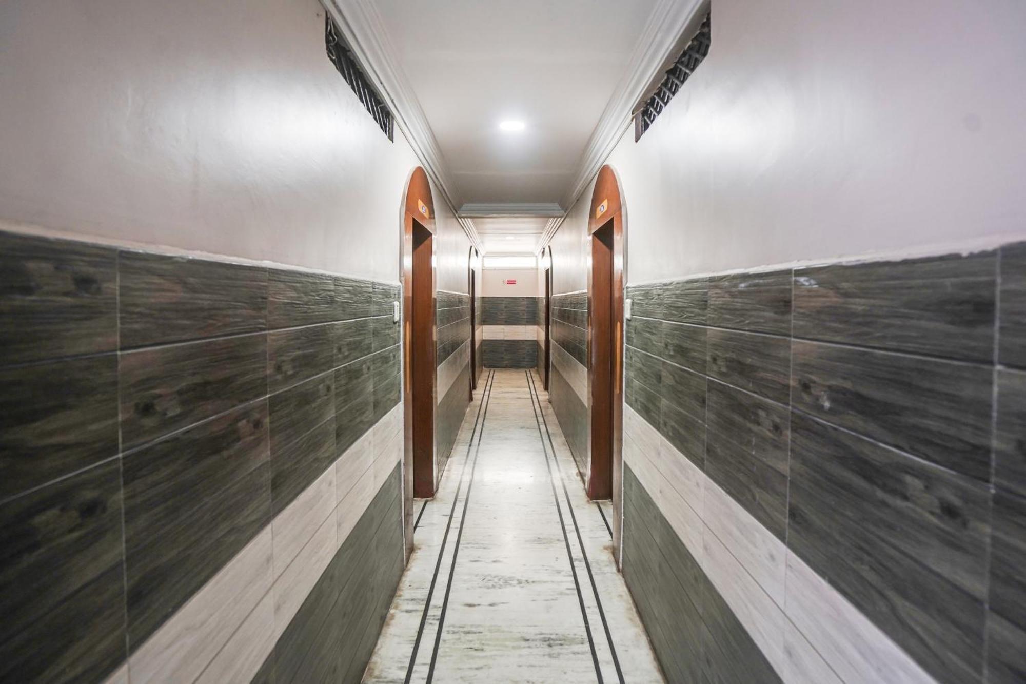 Super Hotel O Pithampur Formerly Ganga Residency Akolia Екстериор снимка