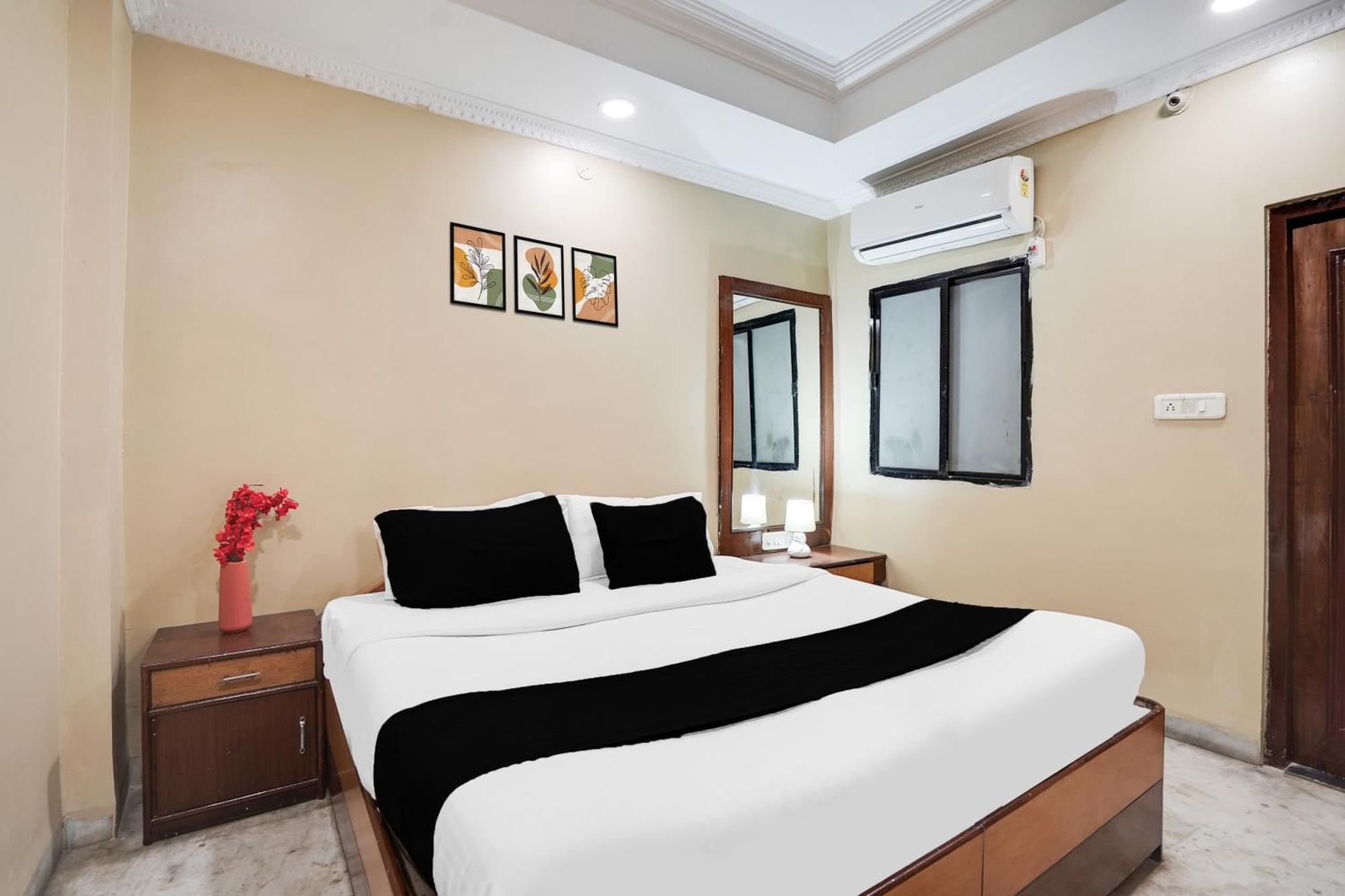 Super Hotel O Pithampur Formerly Ganga Residency Akolia Екстериор снимка